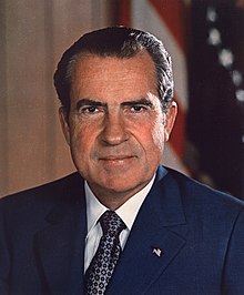 https://upload.wikimedia.org/wikipedia/commons/thumb/3/39/Richard_M._Nixon%2C_ca._1935_-_1982_-_NARA_-_530679.jpg/220px-Richard_M._Nixon%2C_ca._1935_-_1982_-_NARA_-_530679.jpg